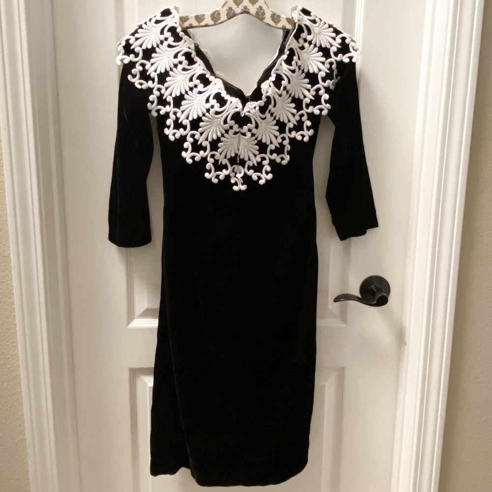 Scott McClintock Holiday Vintage Style Black Velvet Dress with Lace Size 10